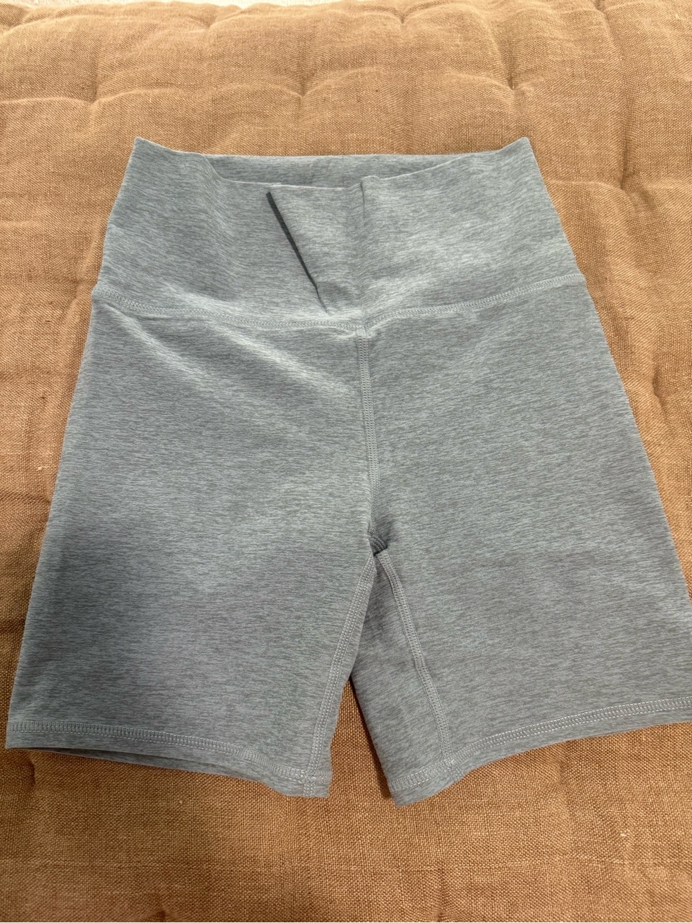 Vuori Daily Biker Shorts Heather Sage Green XS High Rise Athletic